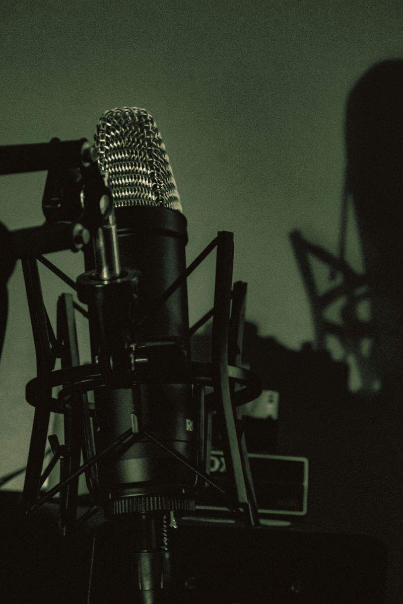 Profesjonell podcastinnspilling i lydisolert studio